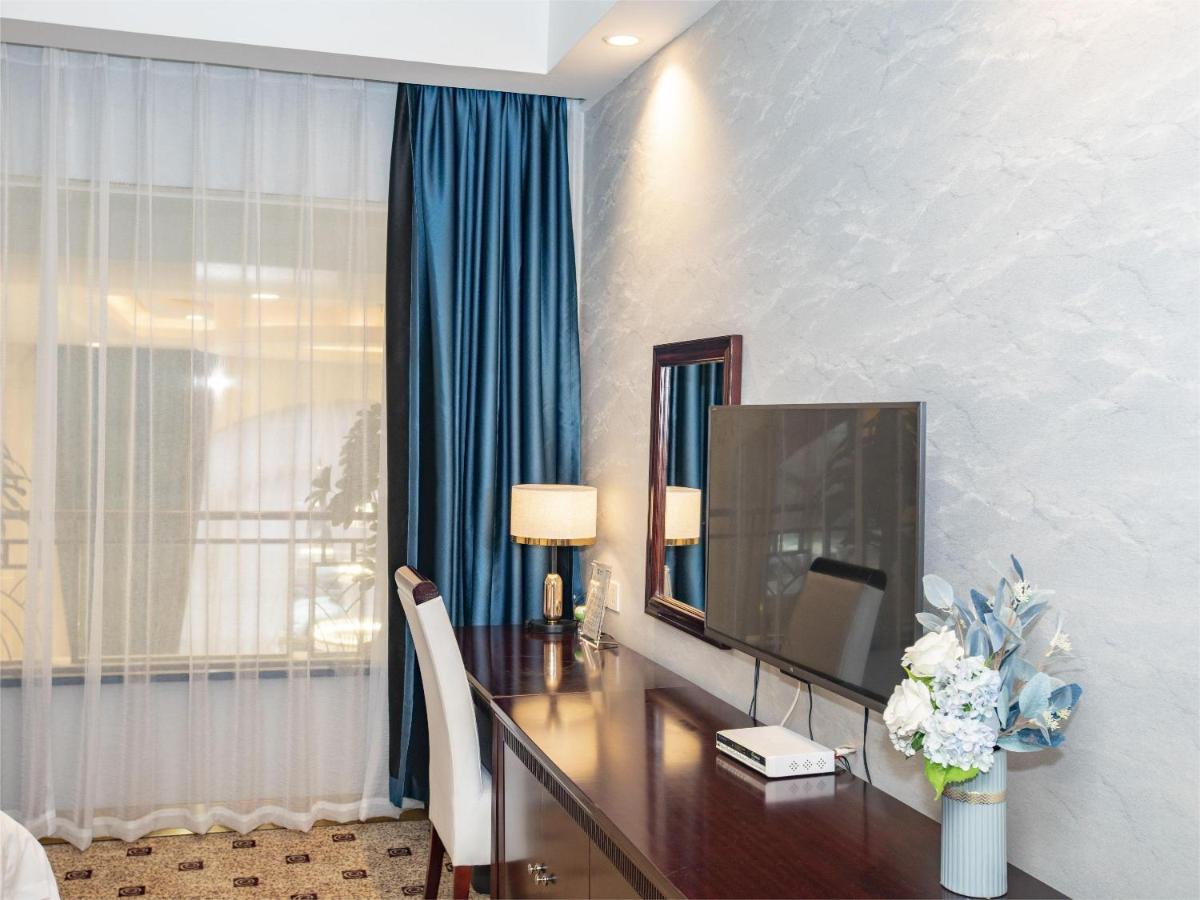 Junyue Hotel Guangzhou Exterior photo